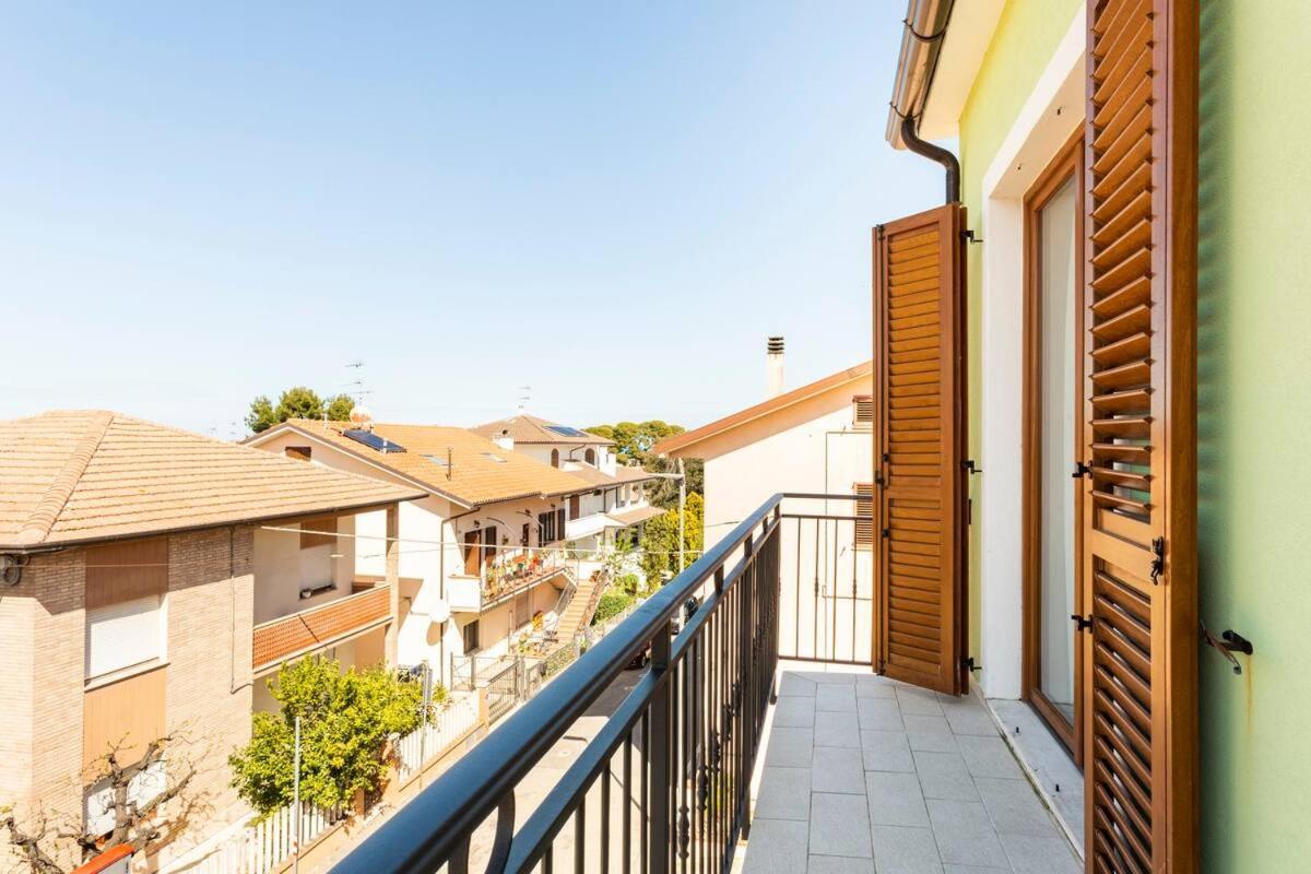 Casa Lilly Appartement Porto SantʼElpidio Buitenkant foto